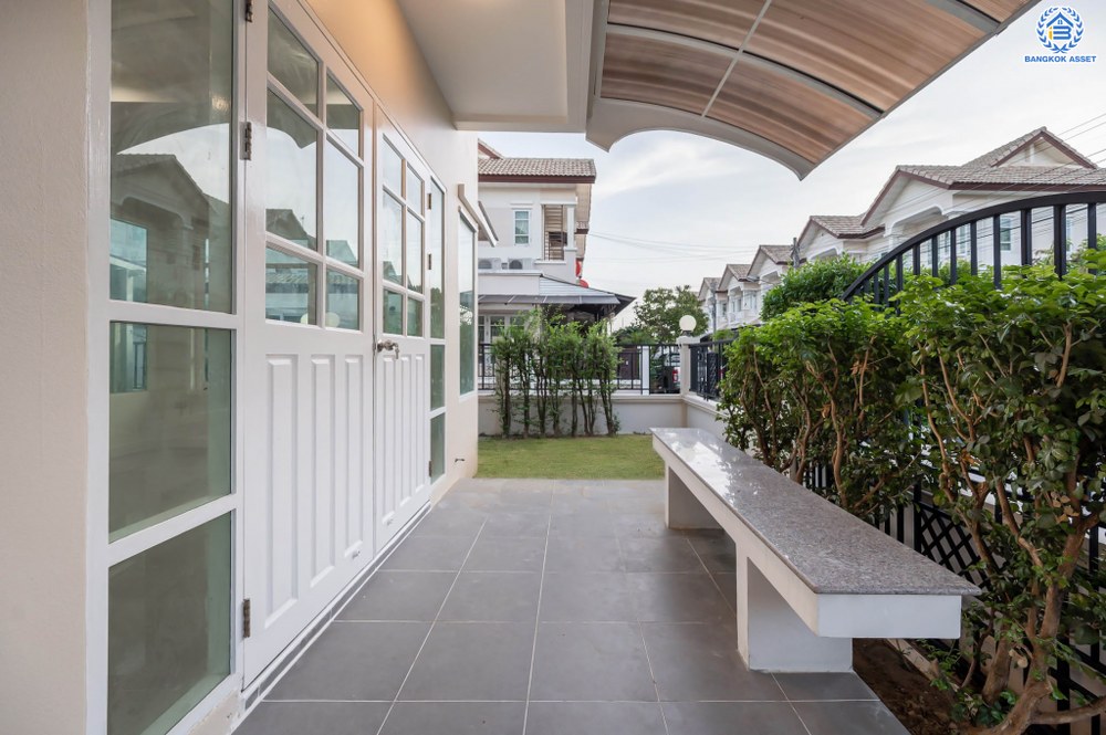 บ้านมือสองตกแต่งใหม่ โครงการ ดรีมเพลส สวนผัก ทาวน์เฮ้าส์หลังมุมพื้นที่กว้าง 28.5 ตร.ว. ฟังก์ชัน 3 ห้องนอน 2 ห้องน้ำ สิ่งอำนวยความสะดวกครบครัน พร้อมตอบโจทย์ทุกการเข้าอยู่ บนทำเลที่เชื่อมต่อหลายเส้นทาง ถนนราชพฤกษ์, พระราม5 และบรมราชชนนี ใกล้ทางด่วน "ศรีรัช"